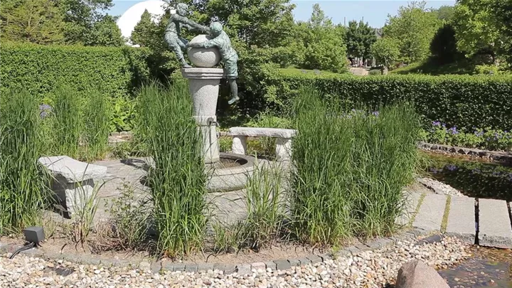 Gartengestaltung - Wasser- und Skulpturengarten image